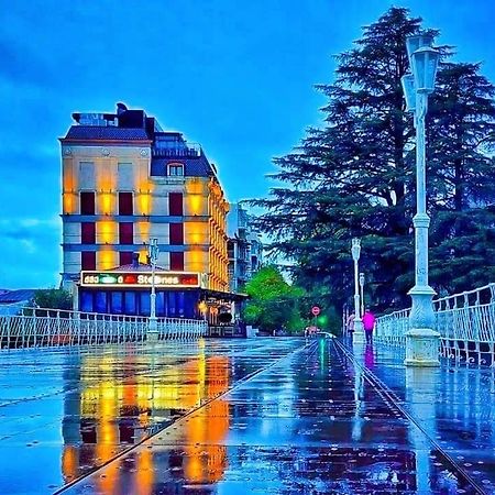 Izo'S Home Kutaisi Bagian luar foto