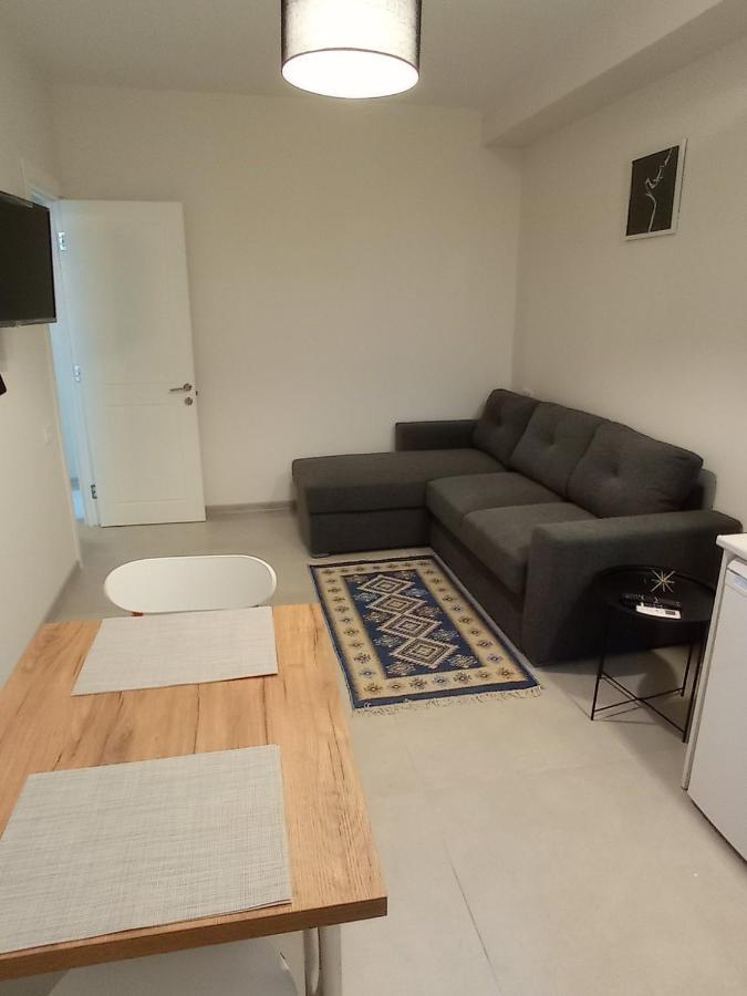 Izo'S Home Kutaisi Bagian luar foto