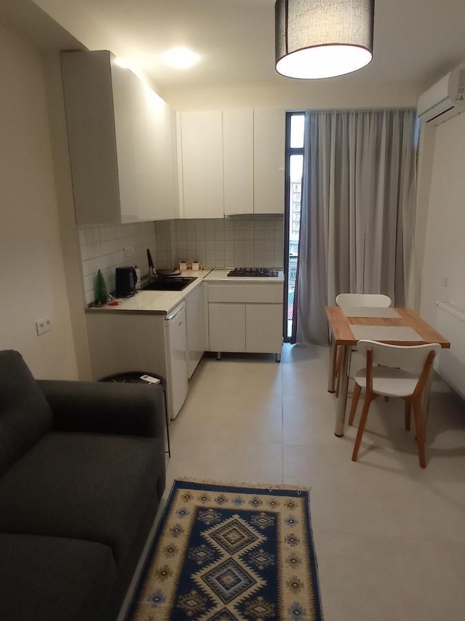 Izo'S Home Kutaisi Bagian luar foto