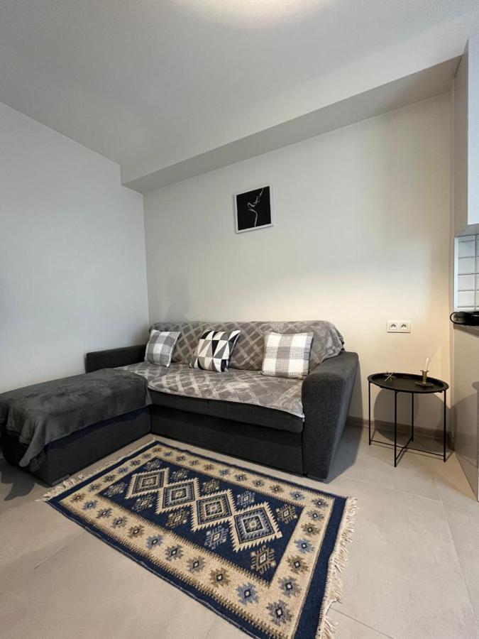 Izo'S Home Kutaisi Bagian luar foto