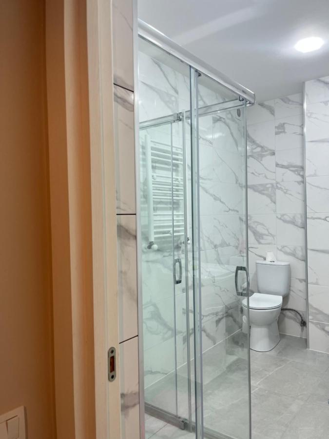 Izo'S Home Kutaisi Bagian luar foto